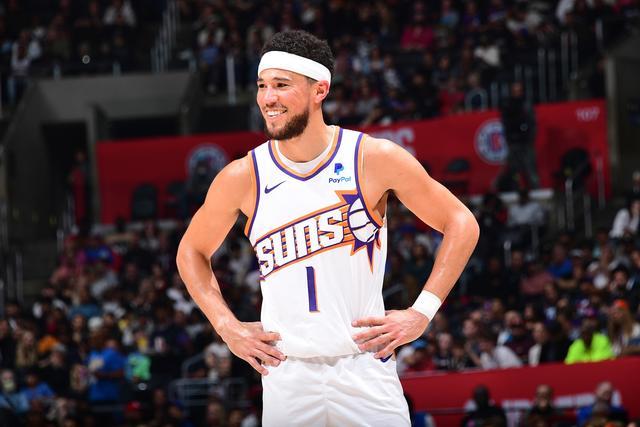 英超或实施新规杜绝门将炸伤 门将治疗需有队友离场1分钟